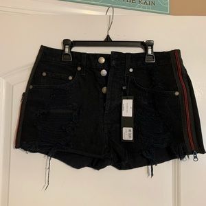 ZIP SIDE LF SHORTS